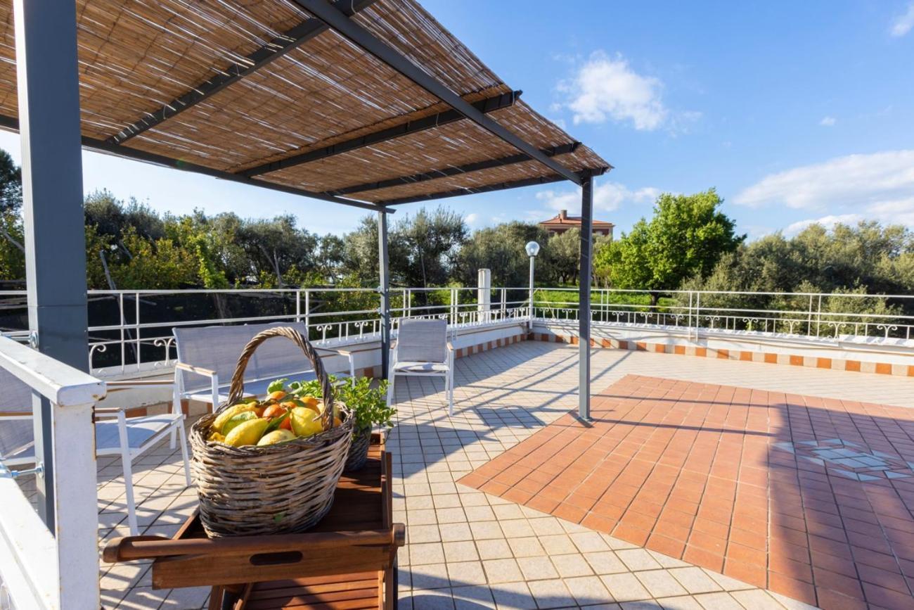 Estate4home - Louise Villa Sorrente