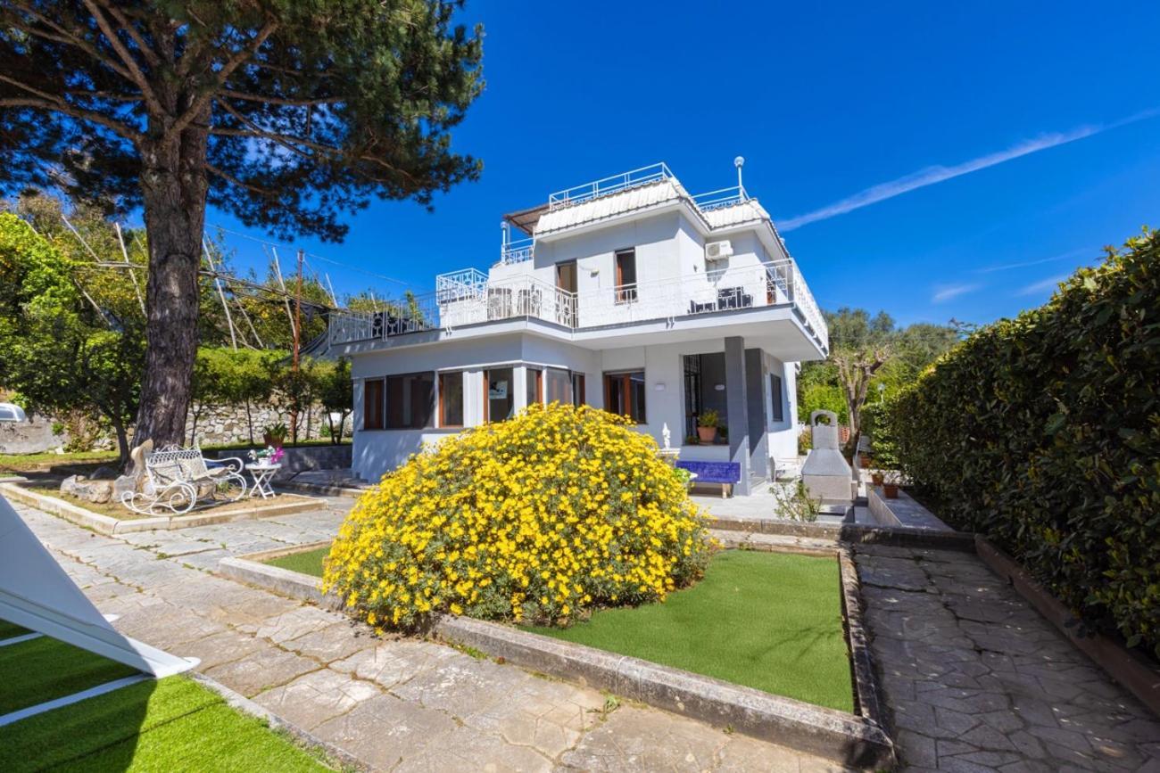Villa Estate4home - Louise Sorrente