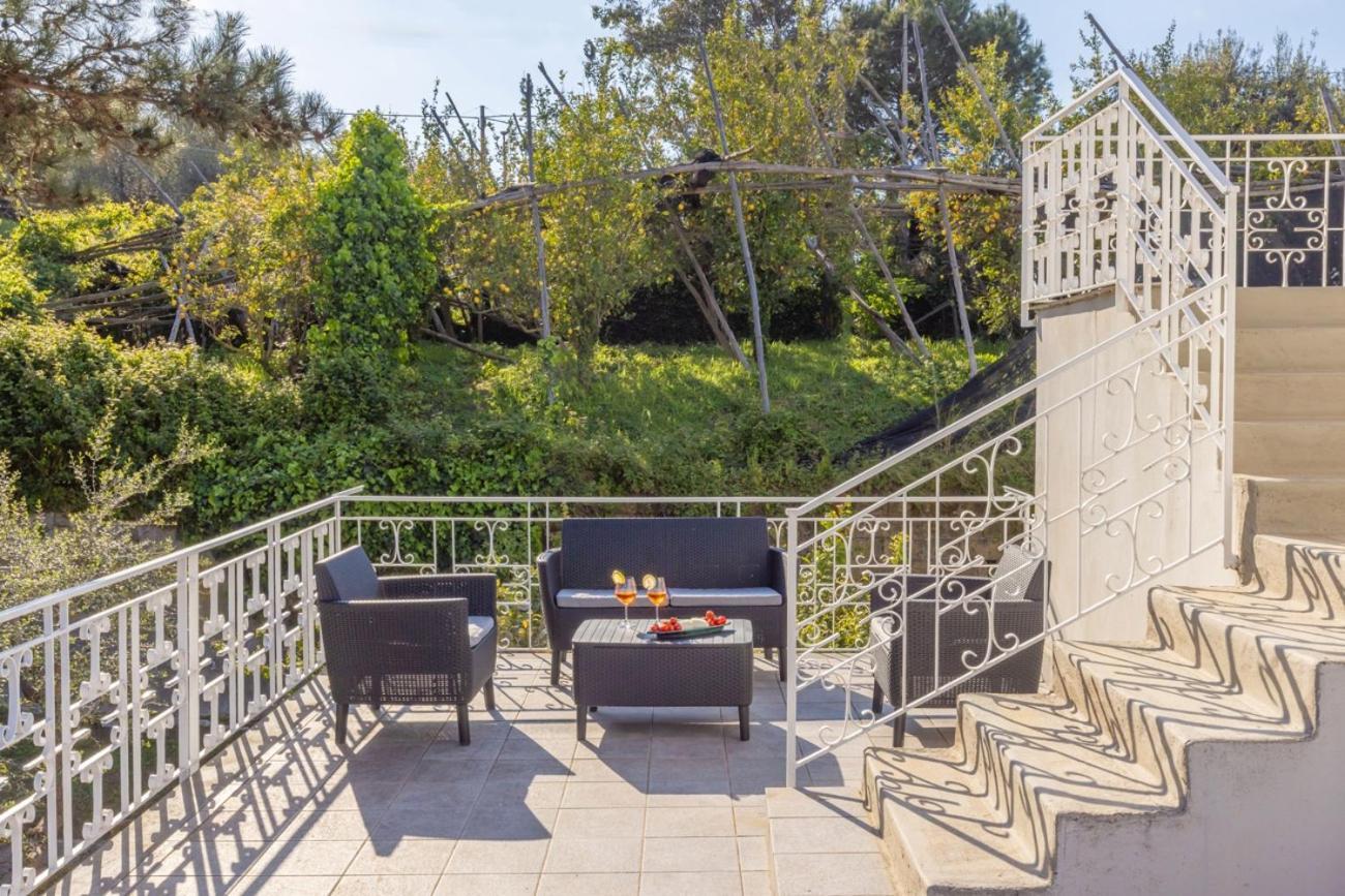 Estate4home - Louise Sorrento