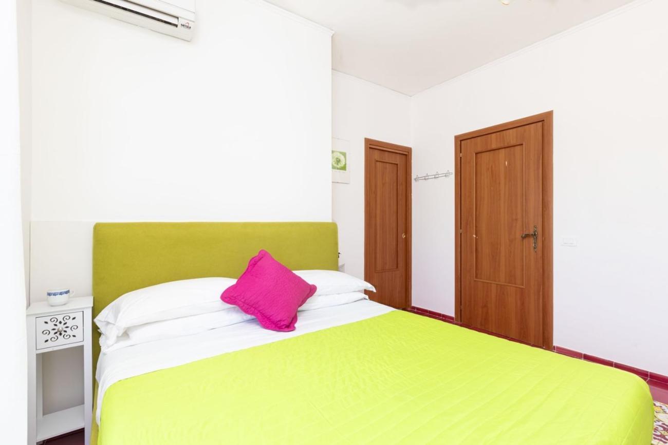 Estate4home - Louise Sorrento