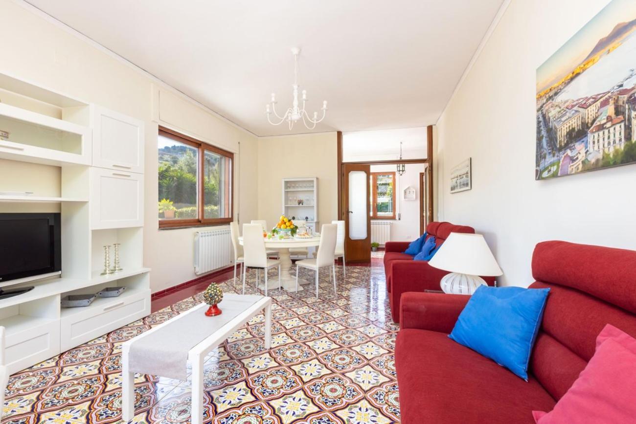 Estate4home - Louise Villa *