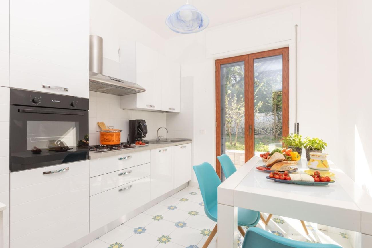 Estate4home - Louise Villa Sorrento