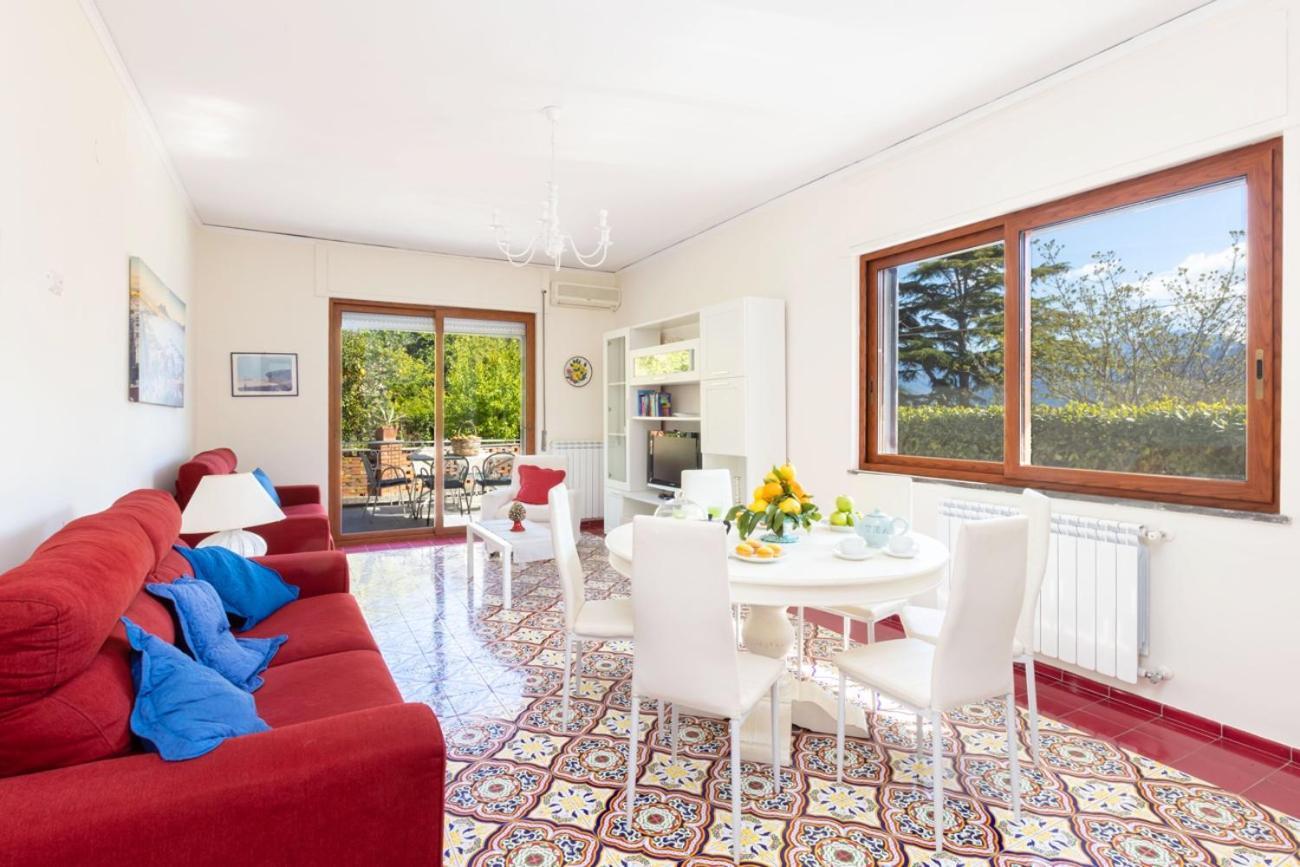 Estate4home - Louise * Sorrento