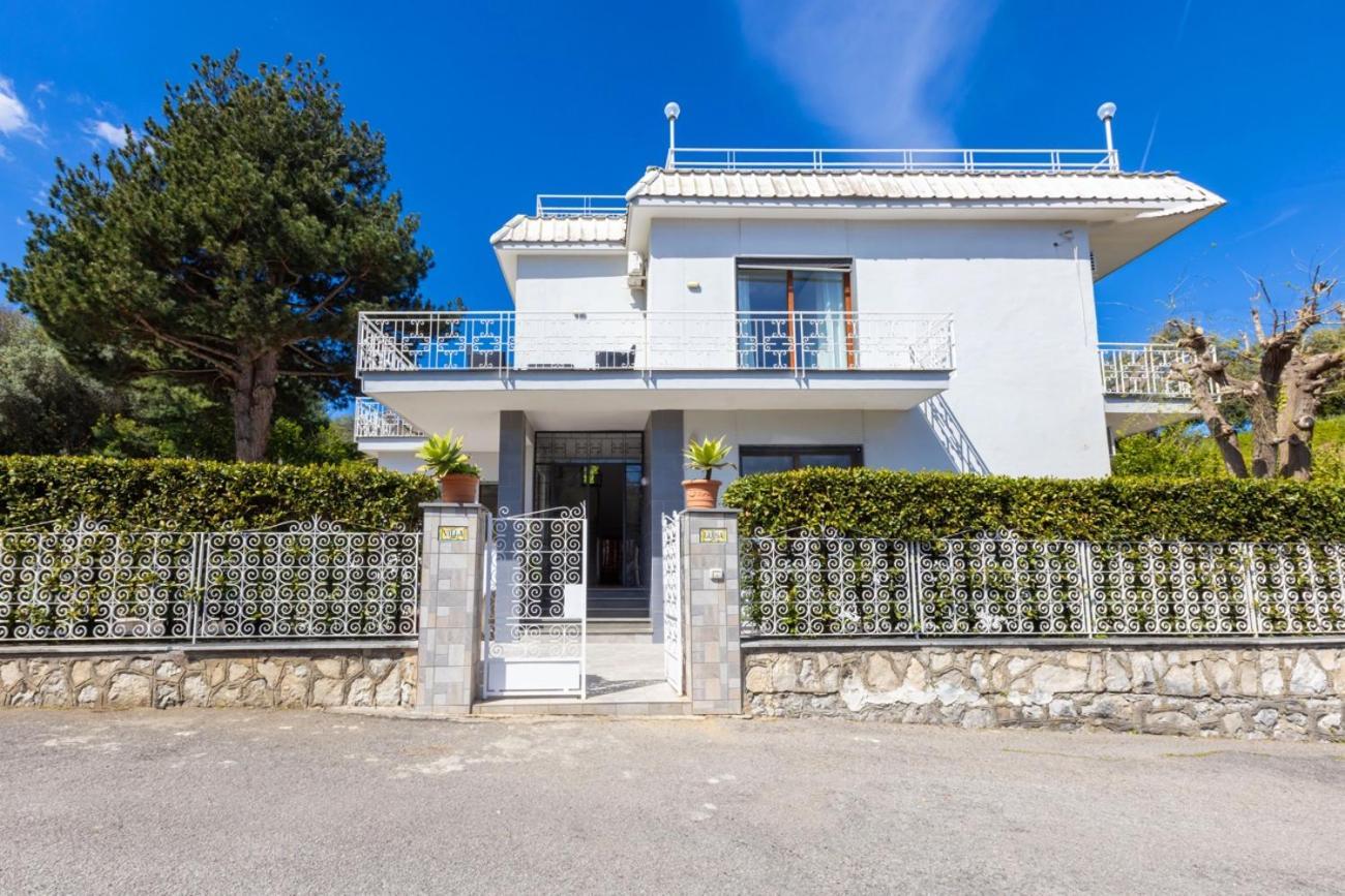 Estate4home - Louise * Sorrento