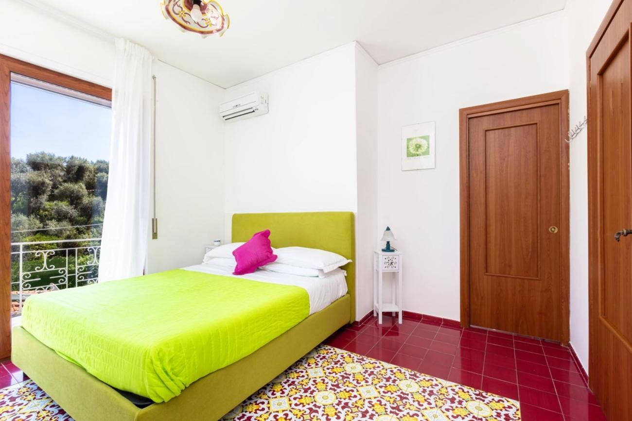 Estate4home - Louise Villa Sorrento