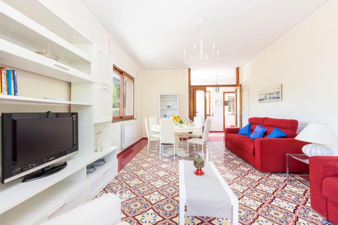 Estate4home - Louise Villa